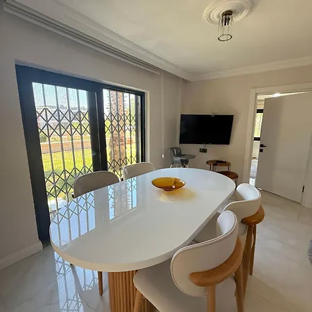 Villa Pearl Mansion-1 Modern 3br Garden House Near Beaches In Cunda