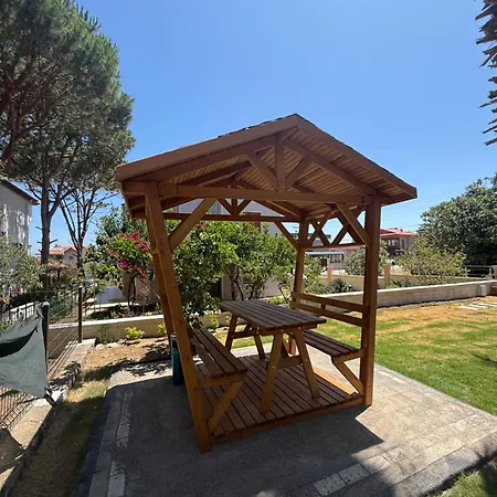 Villa Pearl Mansion-1 Modern 3br Garden House Near Beaches In Cunda